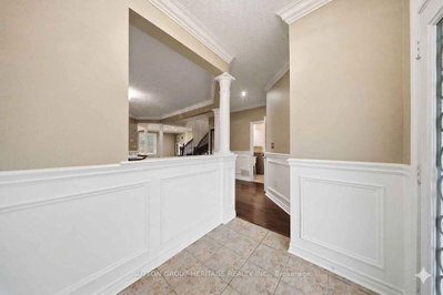 16 Shrewsbury Drive • Whitby, ON photo 3