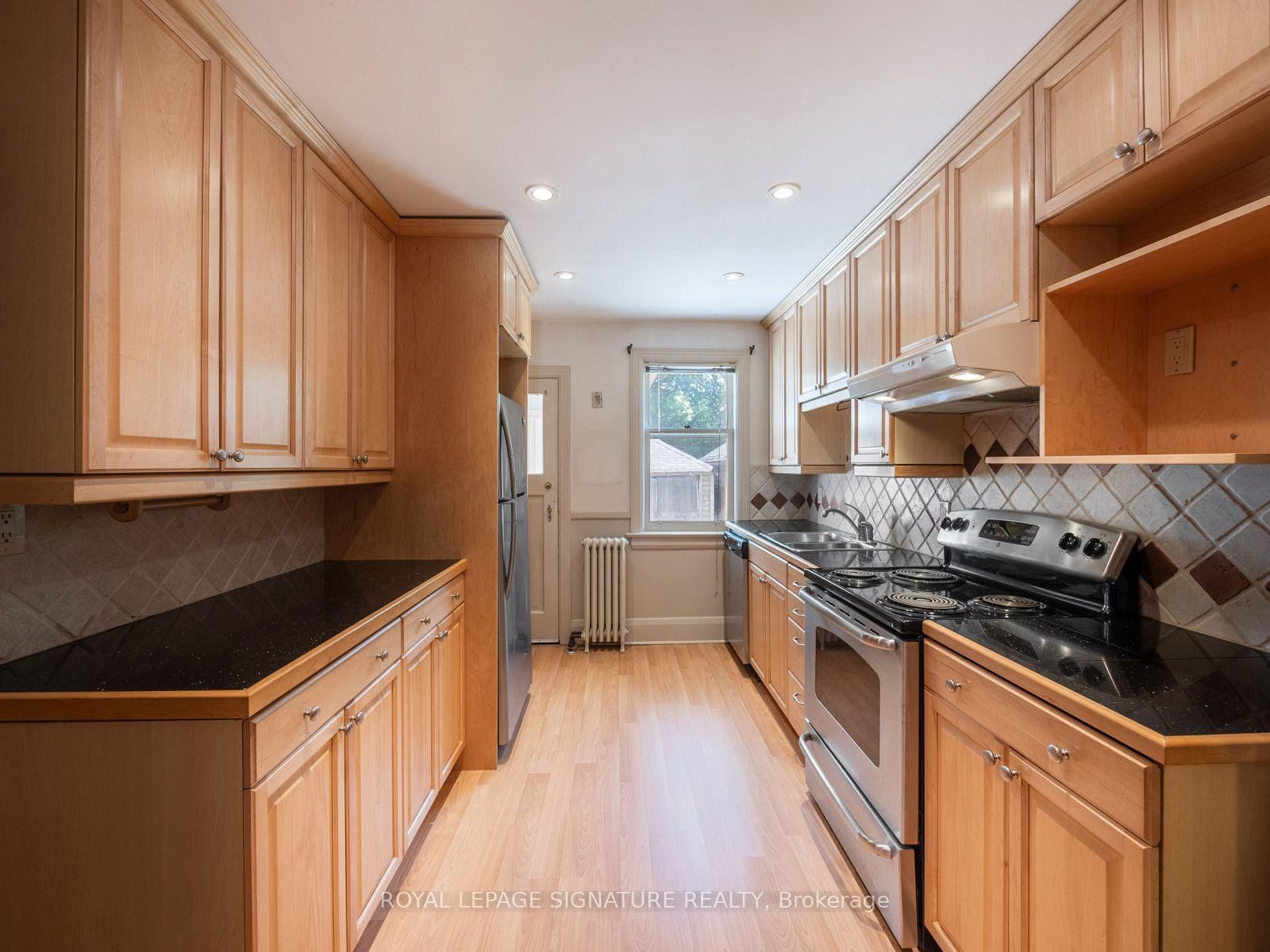 511 Donlands Avenue • Toronto, ON photo 11