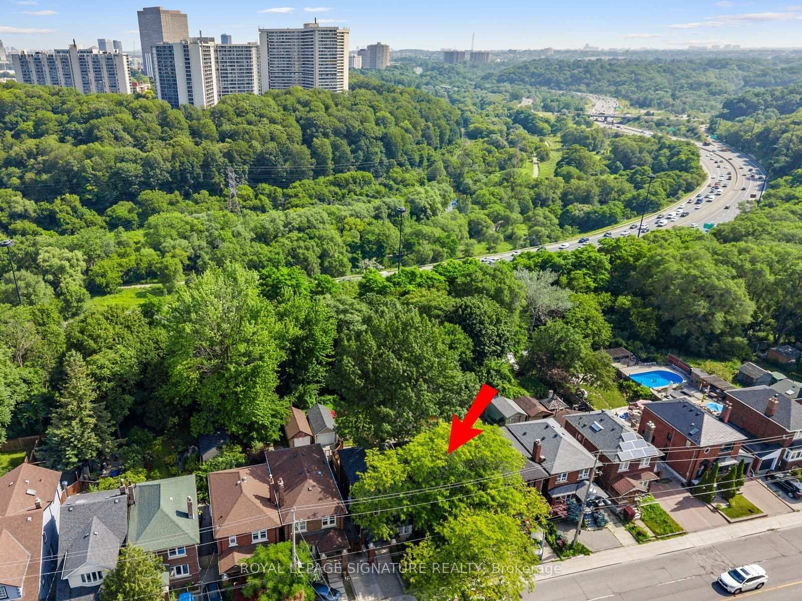 511 Donlands Avenue • Toronto, ON photo 39