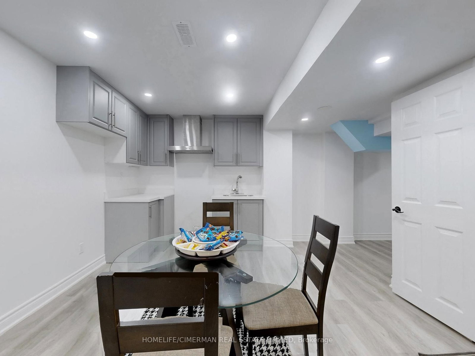 16 Morningstar Avenue • Whitby, ON photo 40