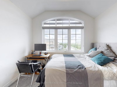 16 Morningstar Avenue • Whitby, ON photo 6