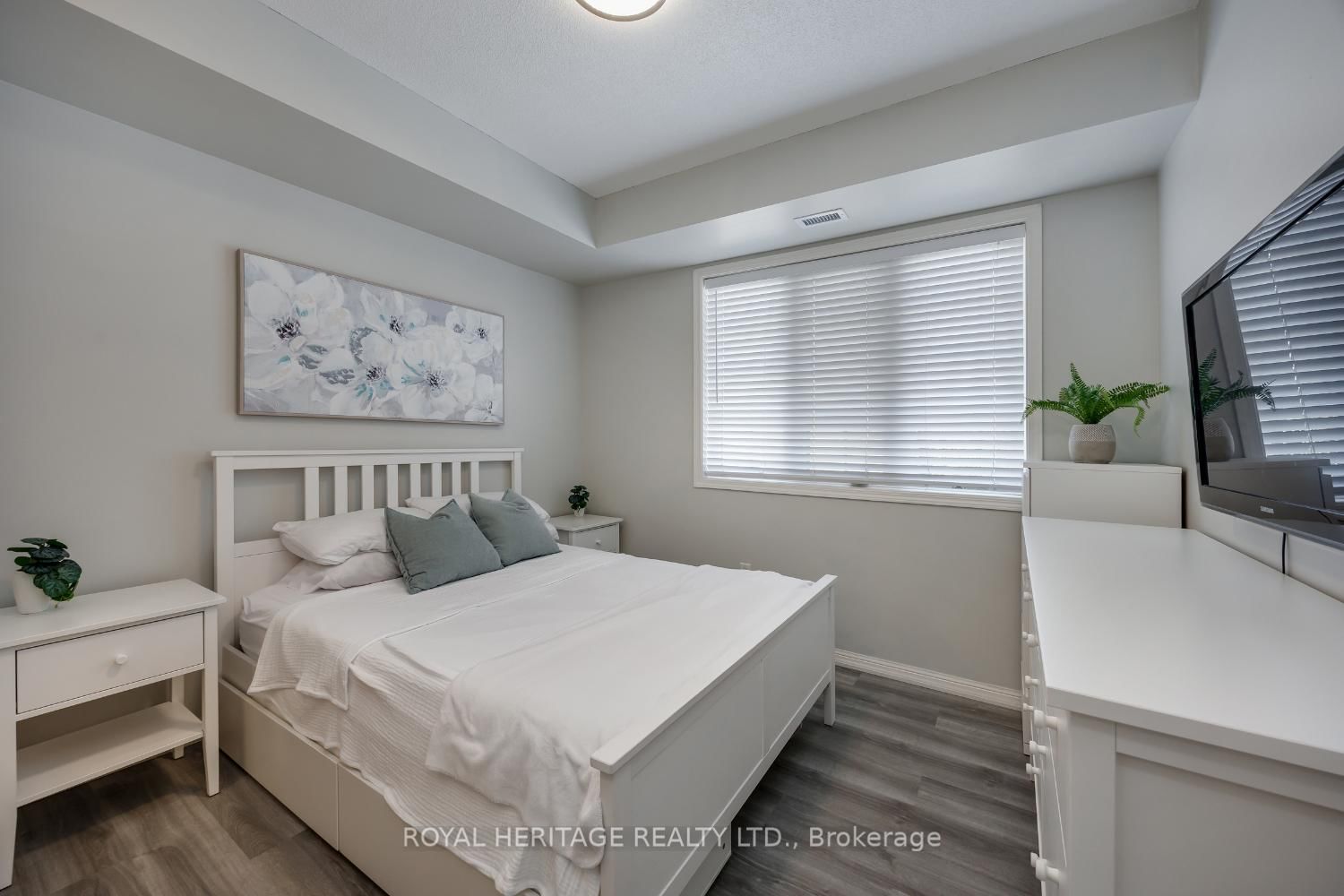 80 Aspen Springs Drive • #220 • Clarington, ON photo 14