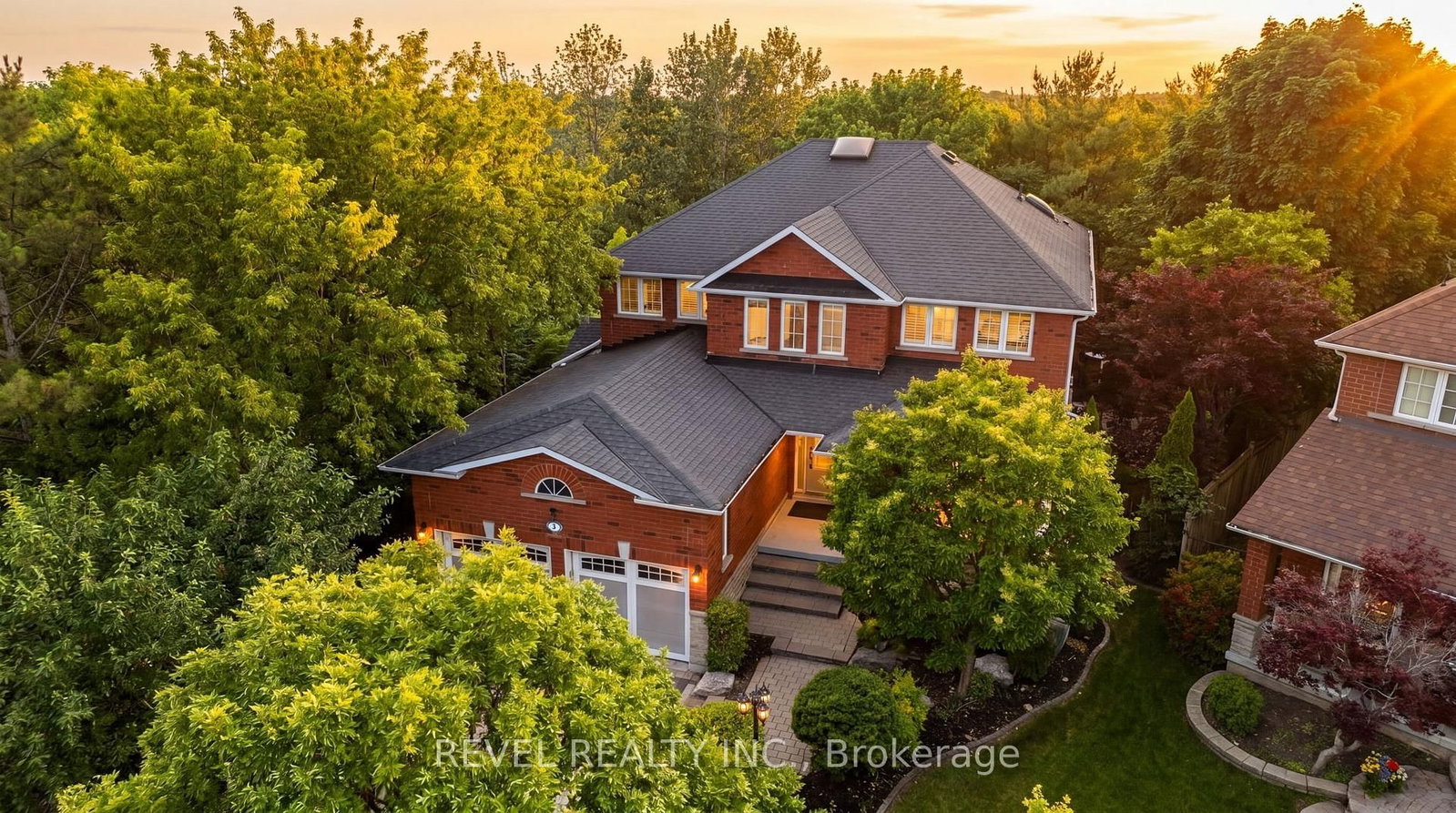 7 Callander Court • Ajax, ON photo 1