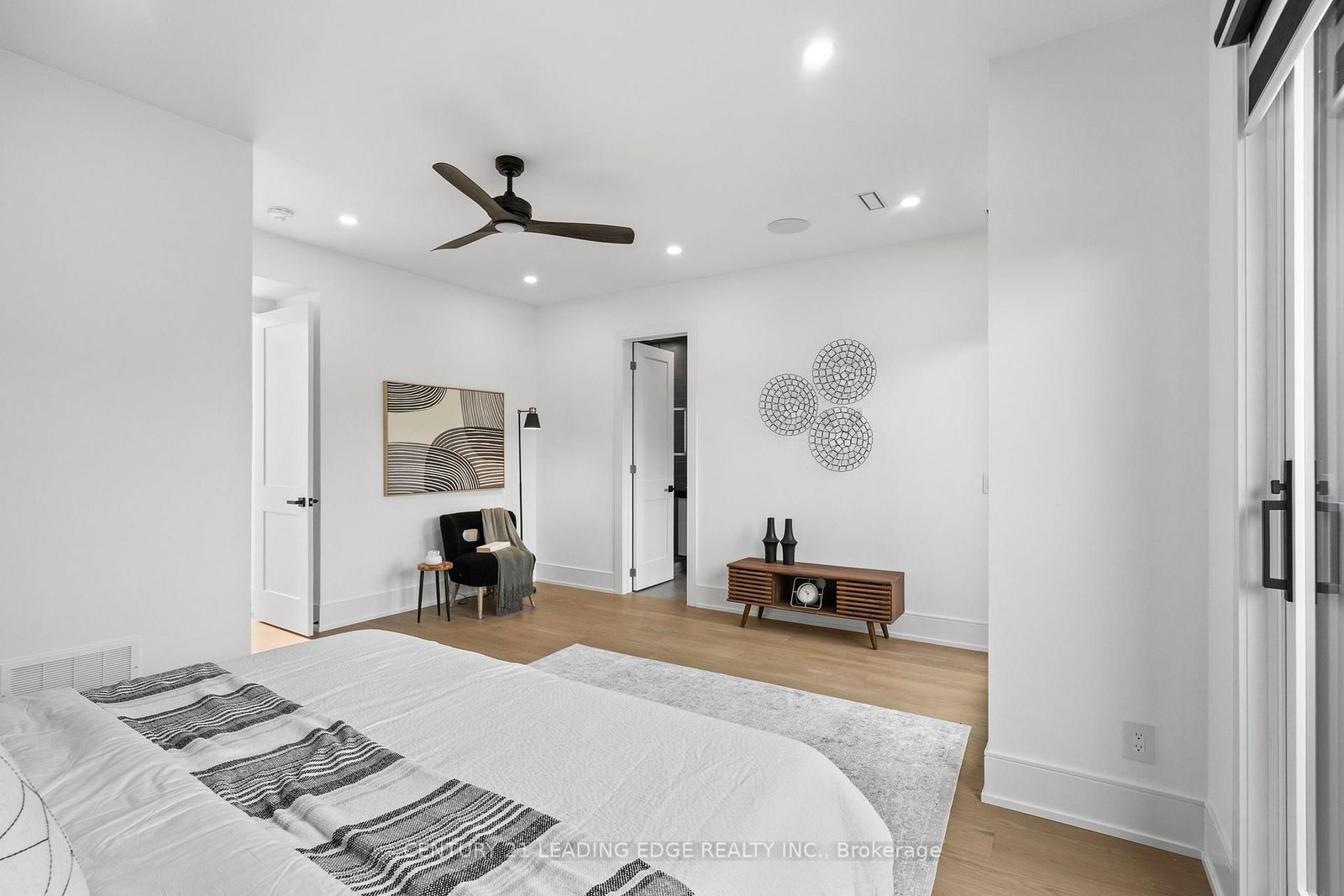 147 Durant Avenue • Toronto, ON photo 9