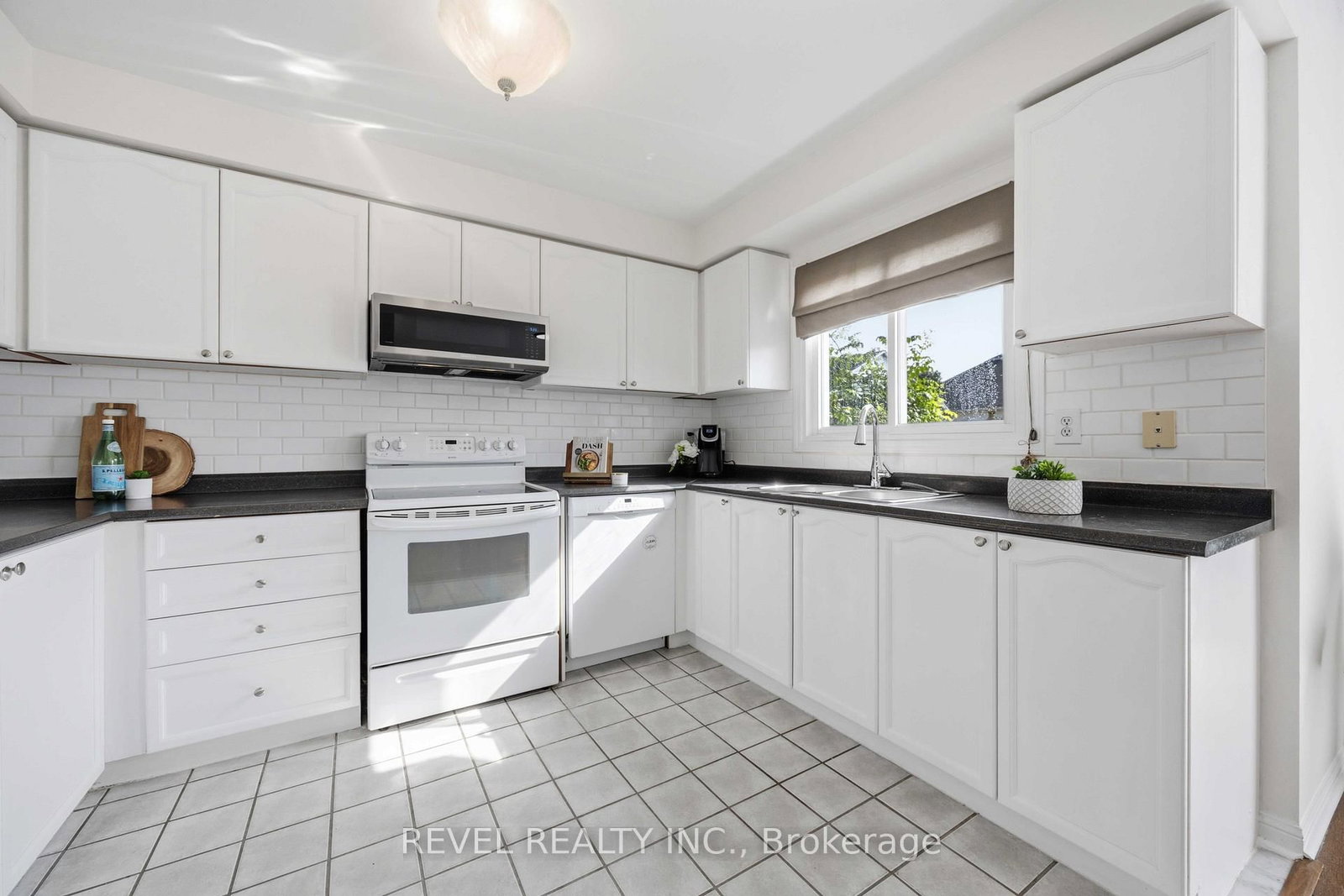 56 Greengrove Way • Whitby, ON photo 15