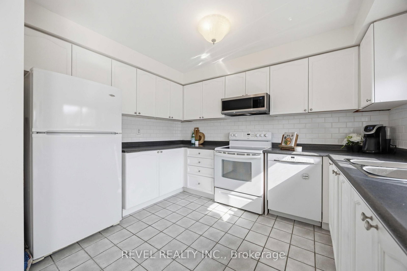 56 Greengrove Way • Whitby, ON photo 19