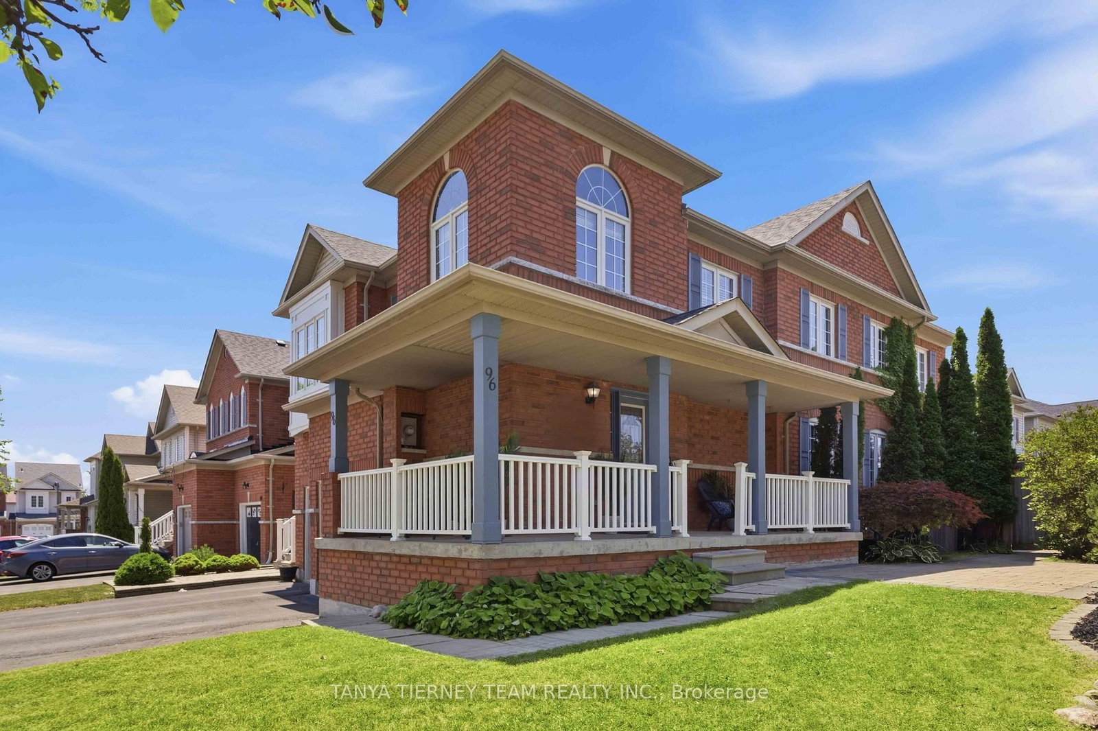 96 Robideau Place • Whitby, ON photo 2