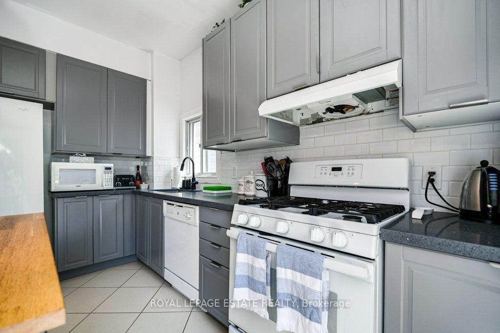 82 August Avenue • Toronto, ON photo 13