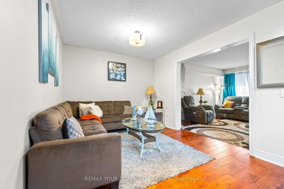 164 Dewell Crescent • Clarington, ON photo 8