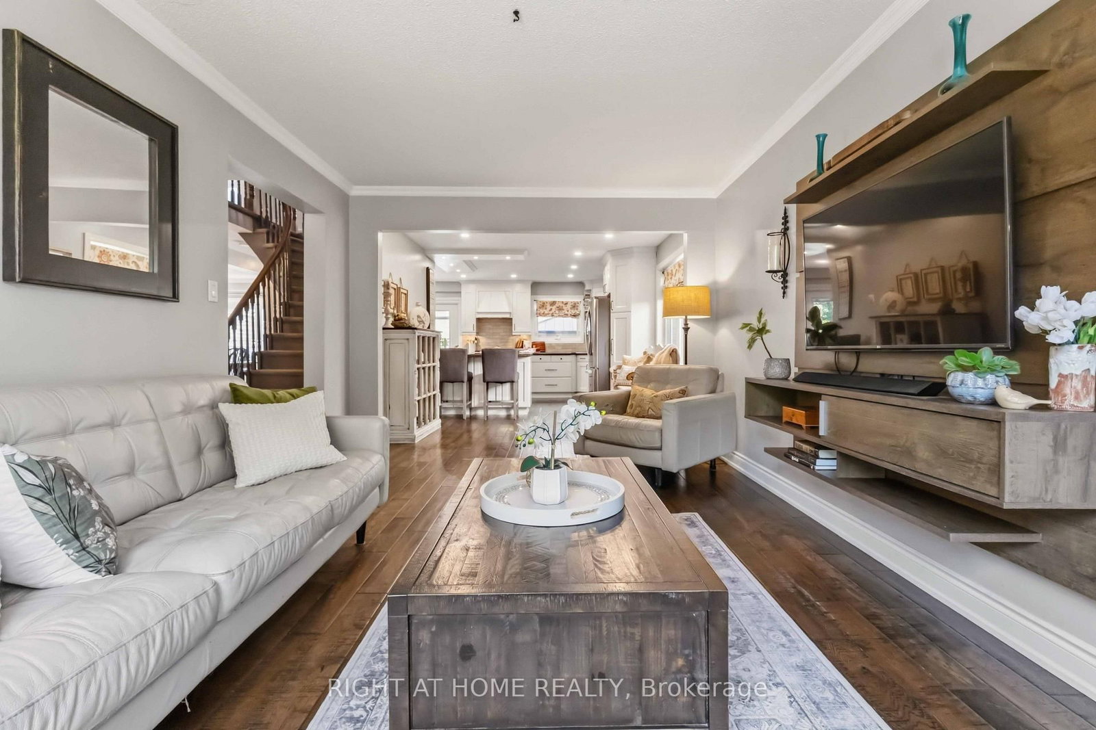 57 Morning Glory Crescent • Whitby, ON photo 6