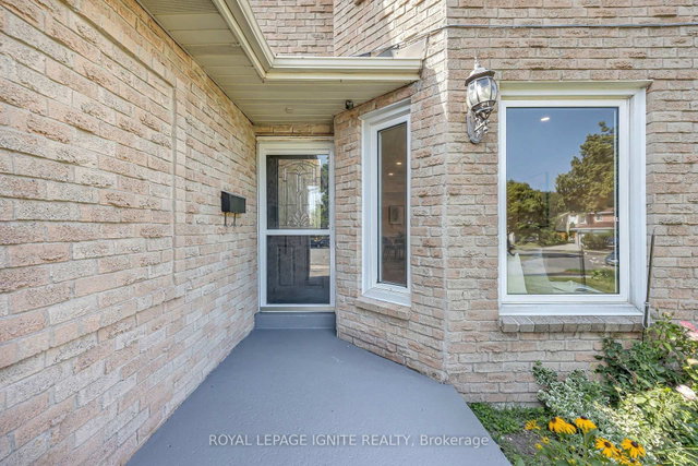 39 Saddleback Court