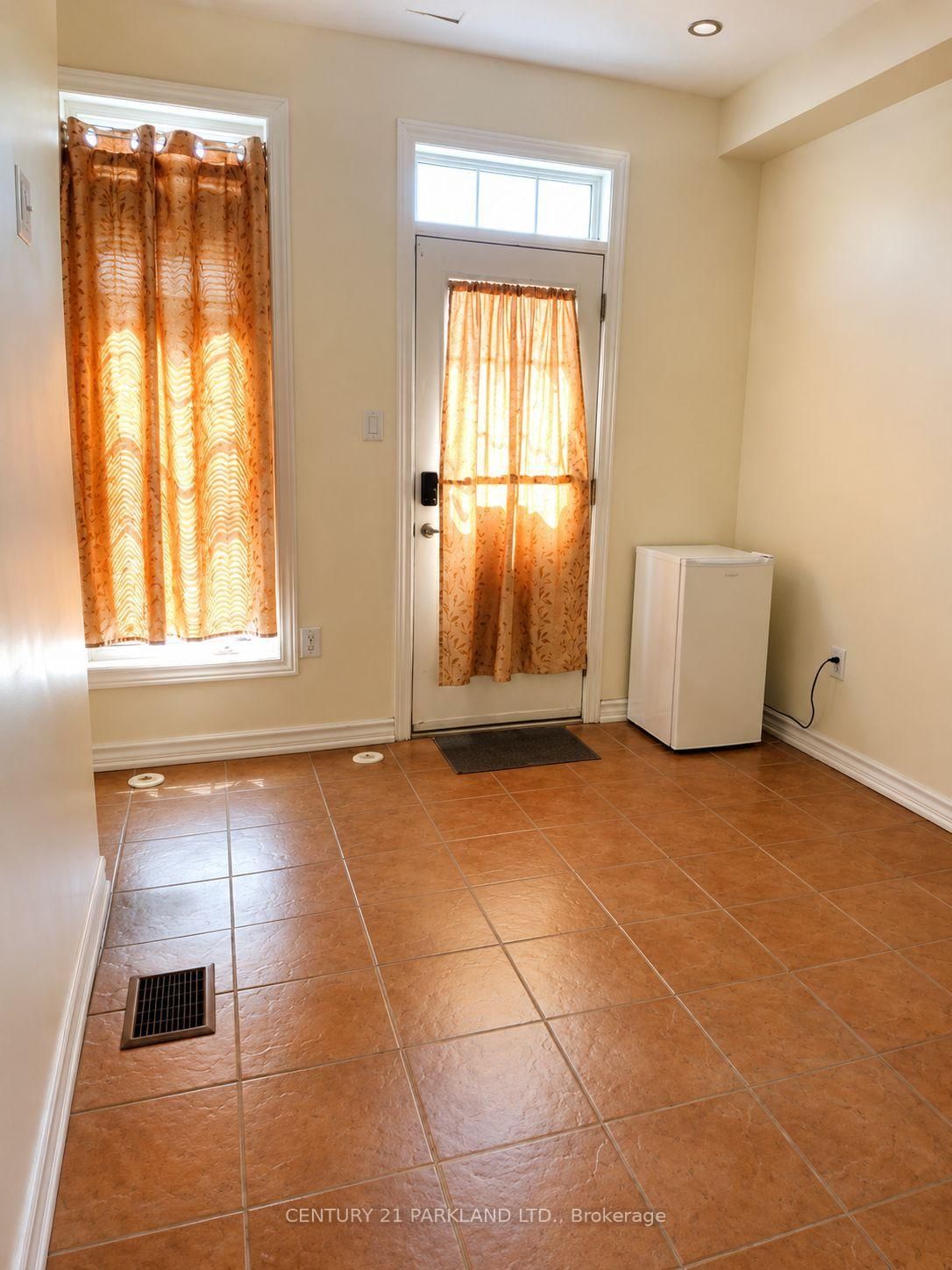 52 Ignatius Lane • Toronto, ON photo 5