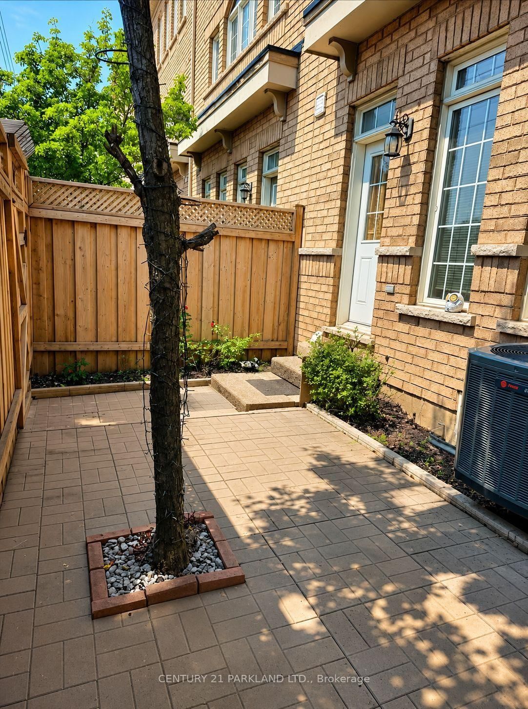 52 Ignatius Lane • Toronto, ON photo 8