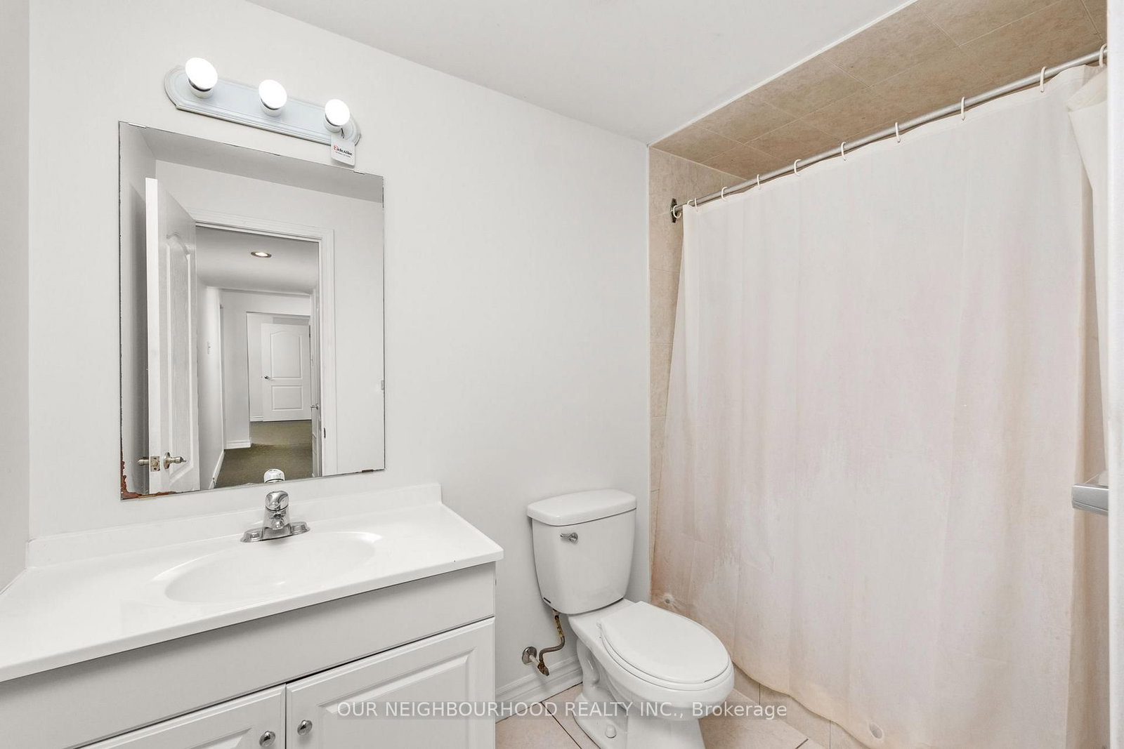 Bsmt-St - 14 Tarsus Crescent, Toronto 4