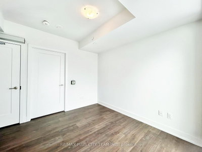 Unit 1217 — 2550 Simcoe Street N — photo 6