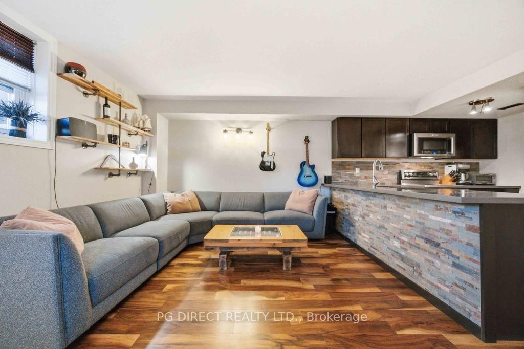 82A - 1901 A Dundas Street E, Toronto 4