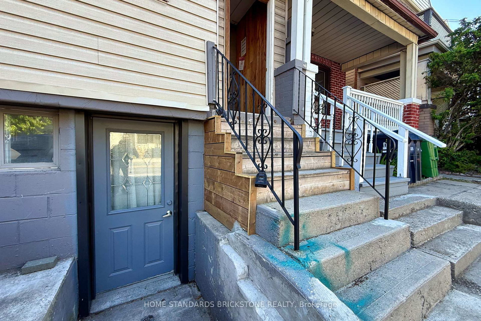 Lower - 792 Pape Avenue, Toronto 2