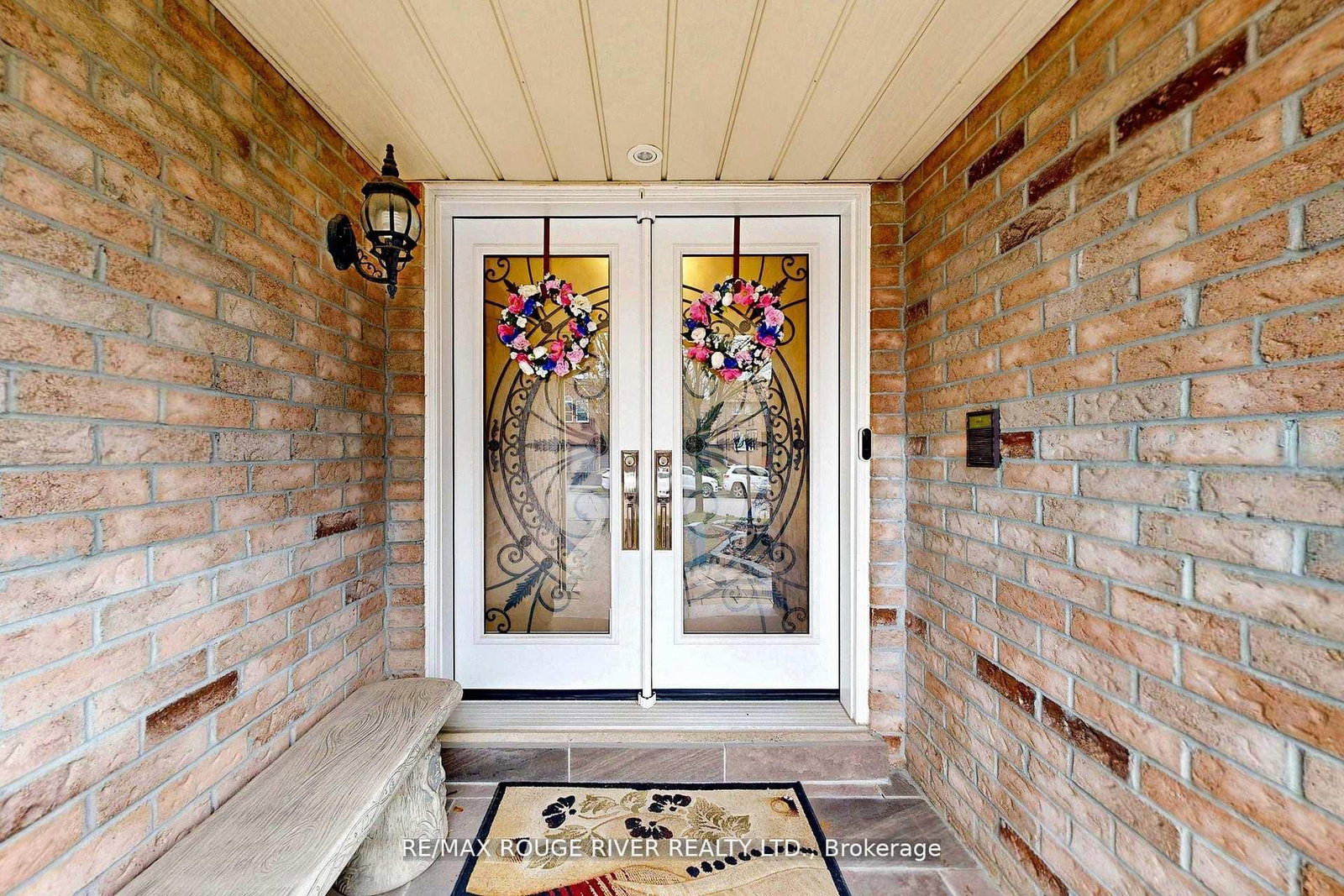 45 Rotherglen Road N • Ajax, ON photo 2