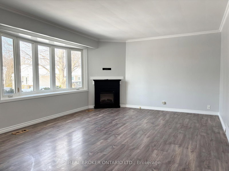 home for lease on Main Fl-327 Dover Street