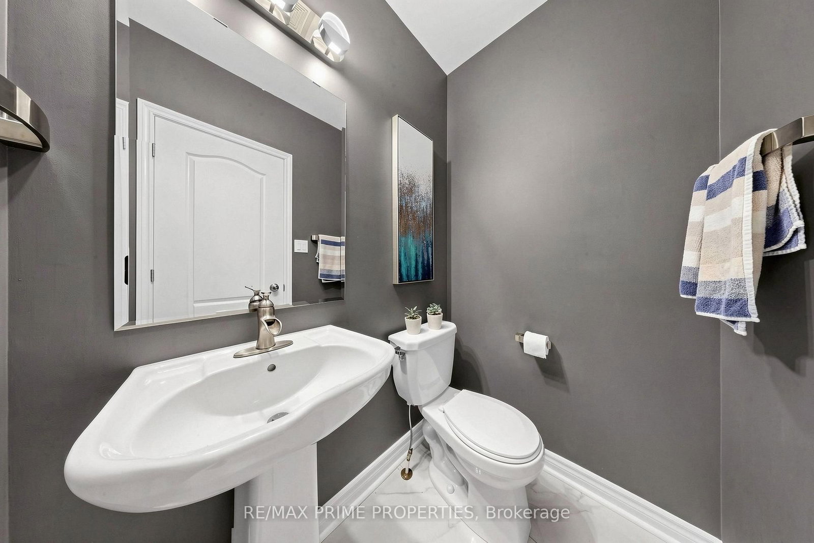 11 Keenlyside Lane • Ajax, ON photo 11