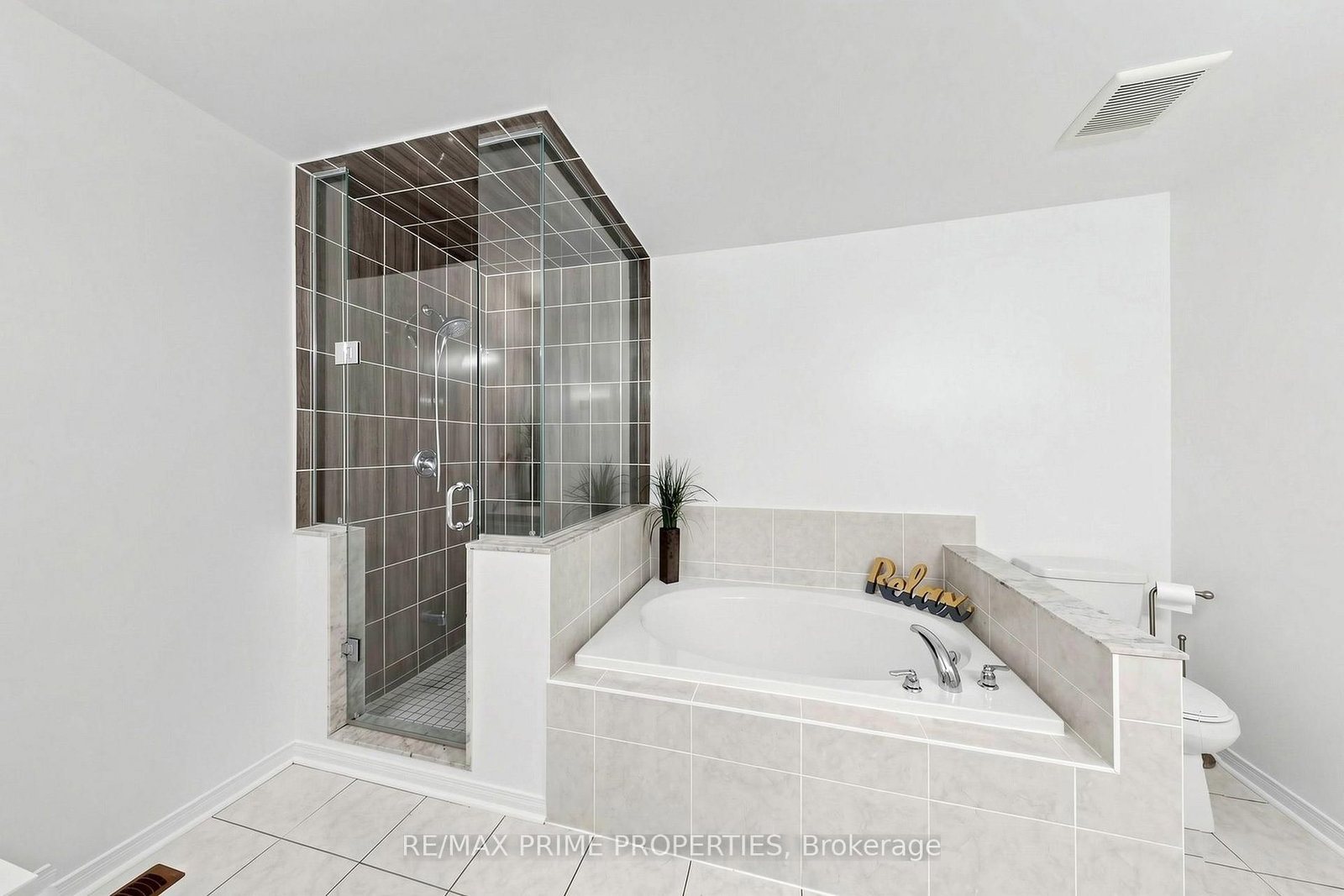 11 Keenlyside Lane • Ajax, ON photo 23