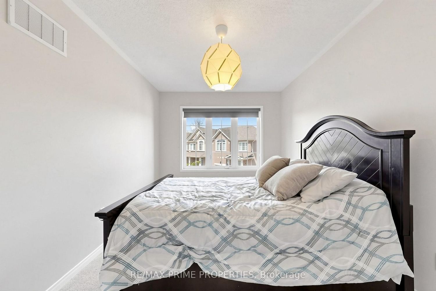 11 Keenlyside Lane • Ajax, ON photo 26