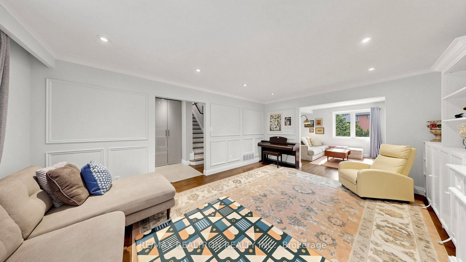 60 Kimberdale Crescent • Toronto, ON photo 16