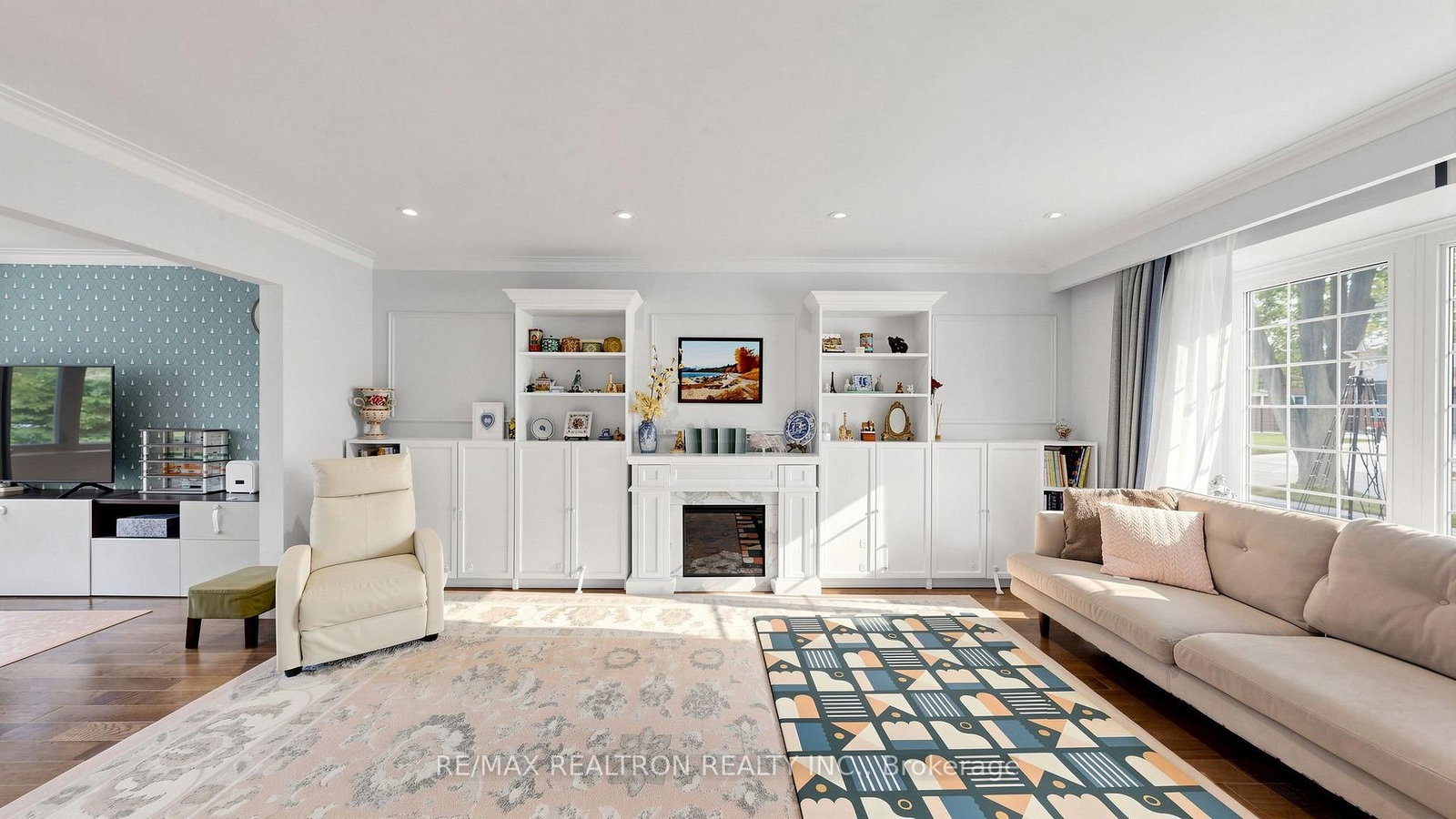 60 Kimberdale Crescent • Toronto, ON photo 17