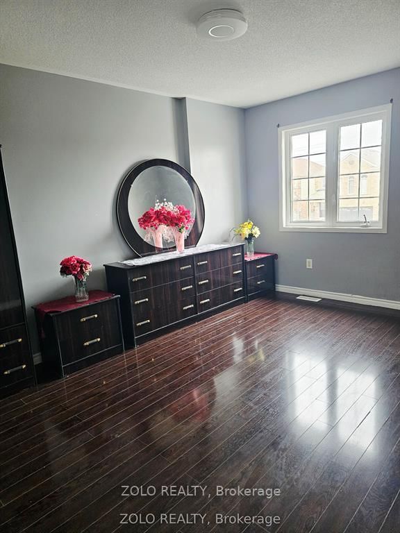 39 Atherton Avenue • Ajax, ON photo 6