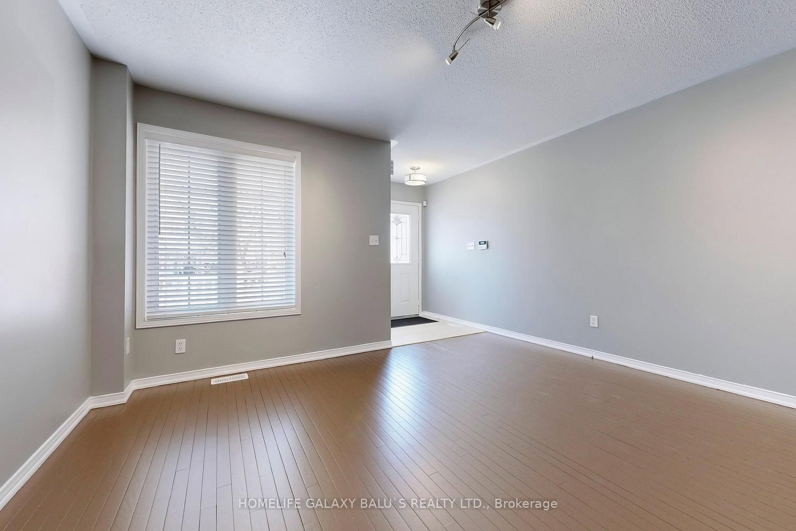 68 Mcnicol Ajax,ON L1Z 1Y8 — Photo 12
