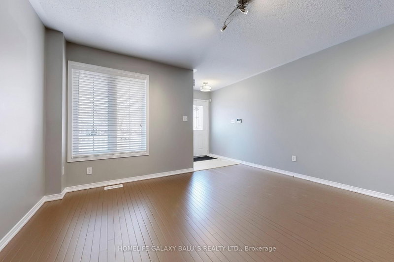 68 Mcnicol Ajax,ON L1Z 1Y8 — Photo 12