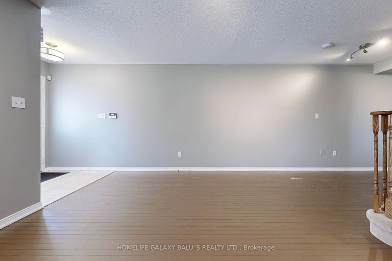 68 Mcnicol Ajax,ON L1Z 1Y8 — Photo 16