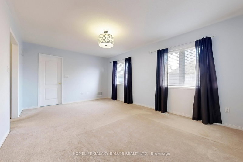 68 Mcnicol Ajax,ON L1Z 1Y8 — Photo 18