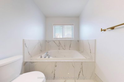 68 Mcnicol Ajax,ON L1Z 1Y8 — Photo 23