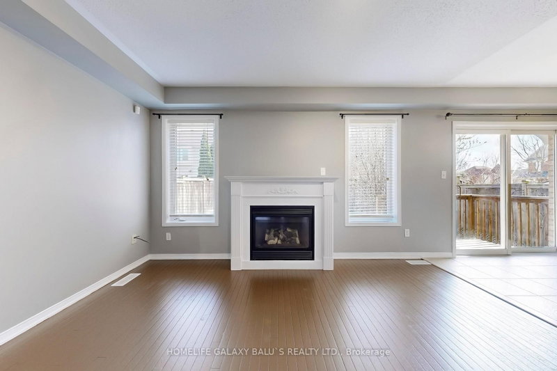 68 Mcnicol Ajax,ON L1Z 1Y8 — Photo 5