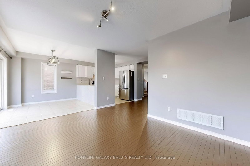 68 Mcnicol Ajax,ON L1Z 1Y8 — Photo 7