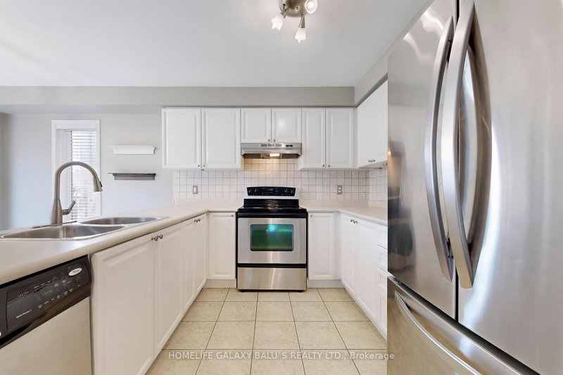 68 Mcnicol Ajax,ON L1Z 1Y8 — Photo 8