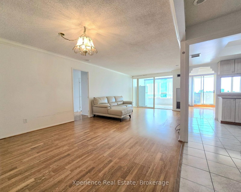 806 - 275 Bamburgh Circle
