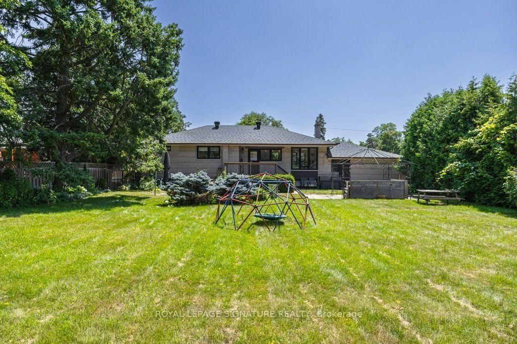 14 Bonacres Avenue • Toronto, ON photo 40