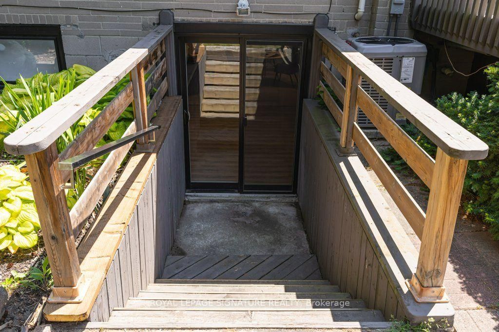 14 Bonacres Avenue • Toronto, ON photo 45
