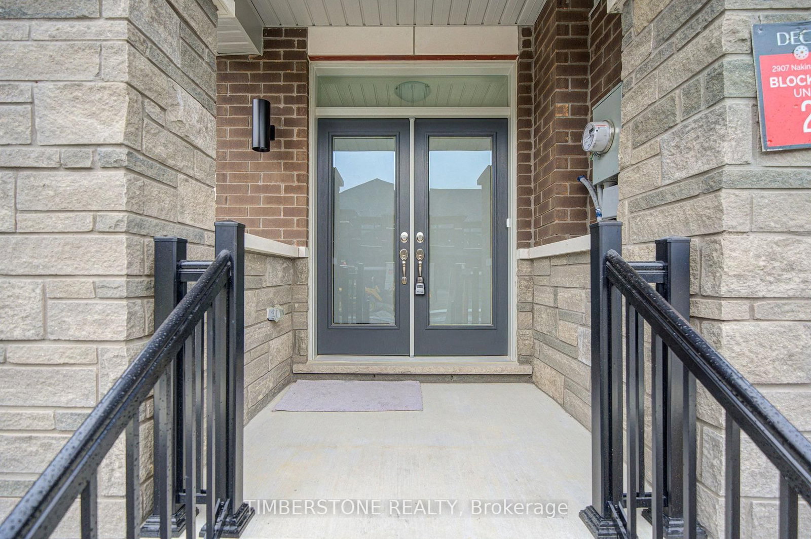 2907 Nakina Street • Pickering, ON photo 2