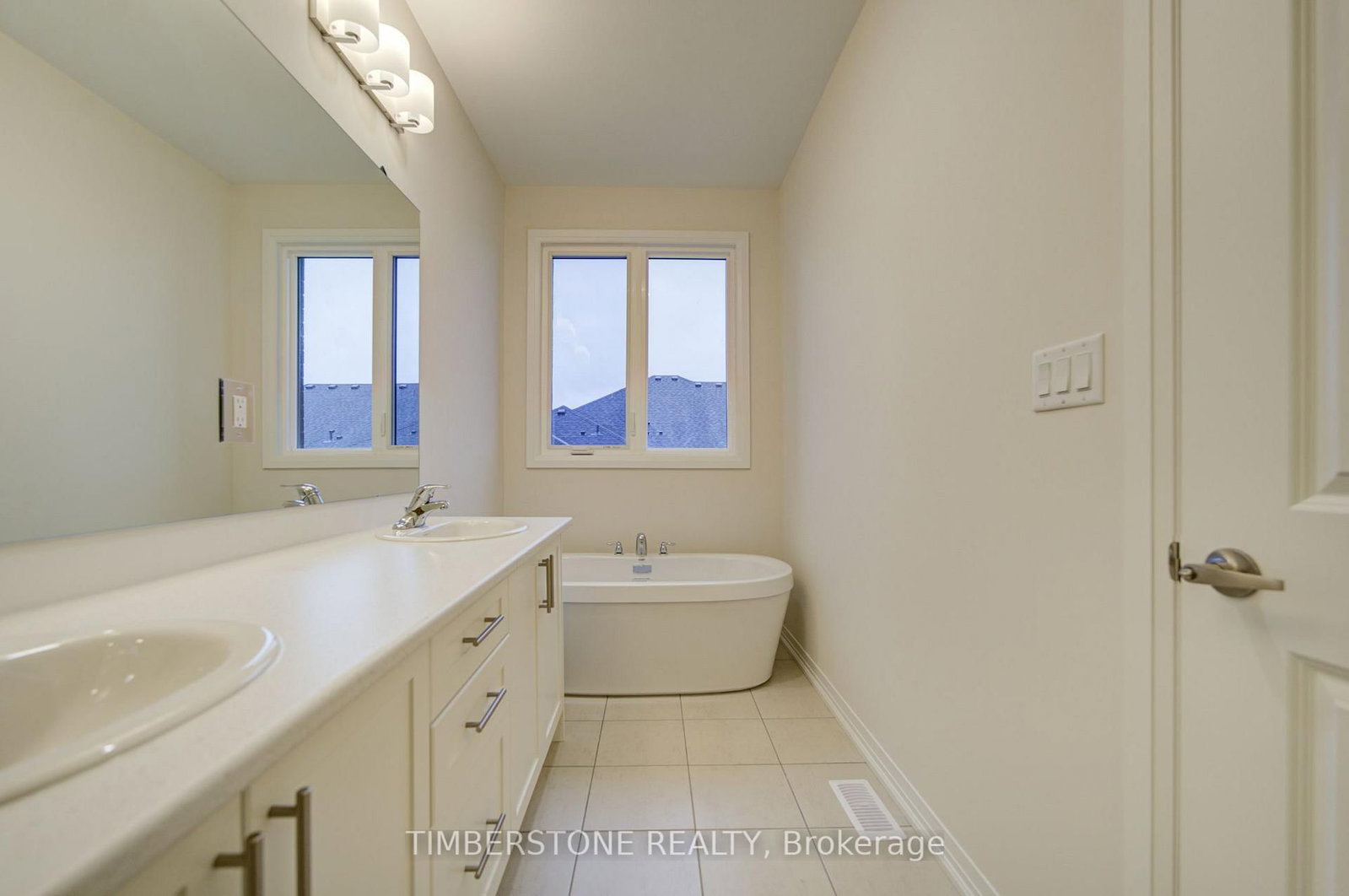 2907 Nakina Street • Pickering, ON photo 38