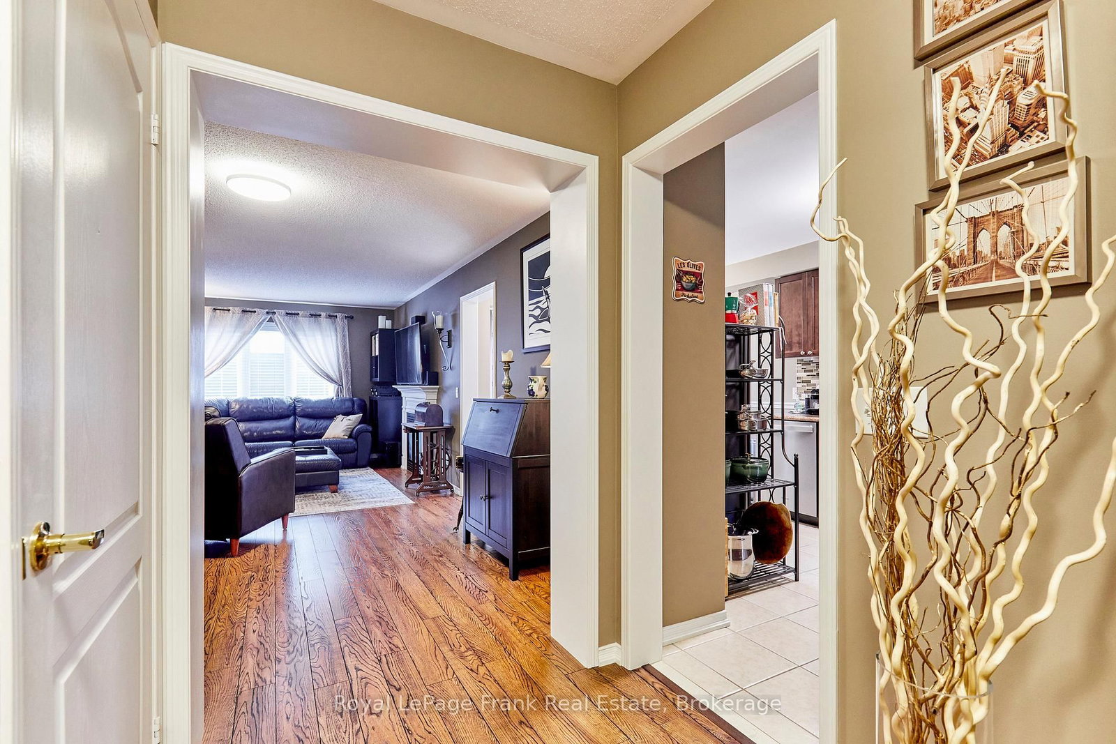 10 Lander Crescent • Clarington, ON photo 11