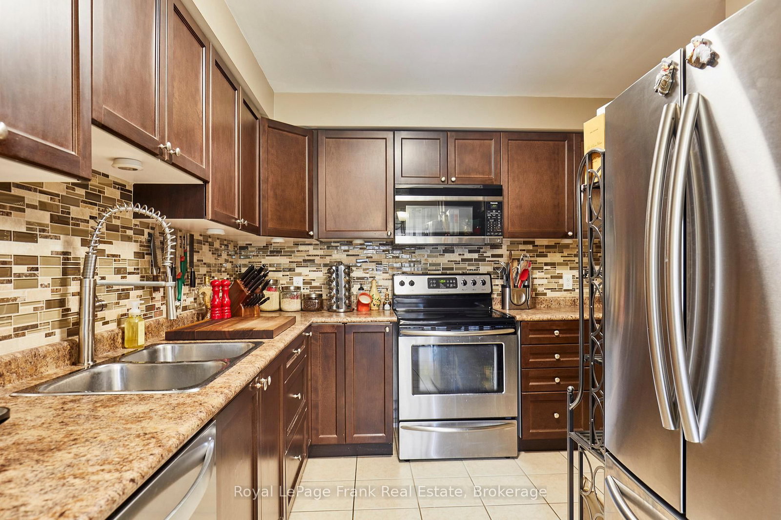 10 Lander Crescent • Clarington, ON photo 12