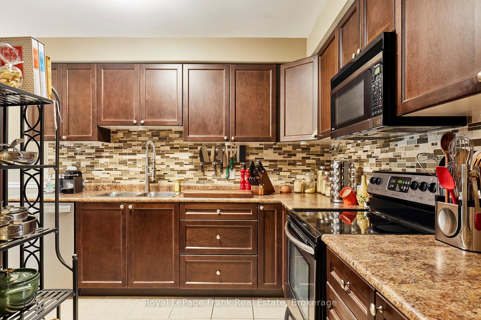 10 Lander Crescent • Clarington, ON photo 13
