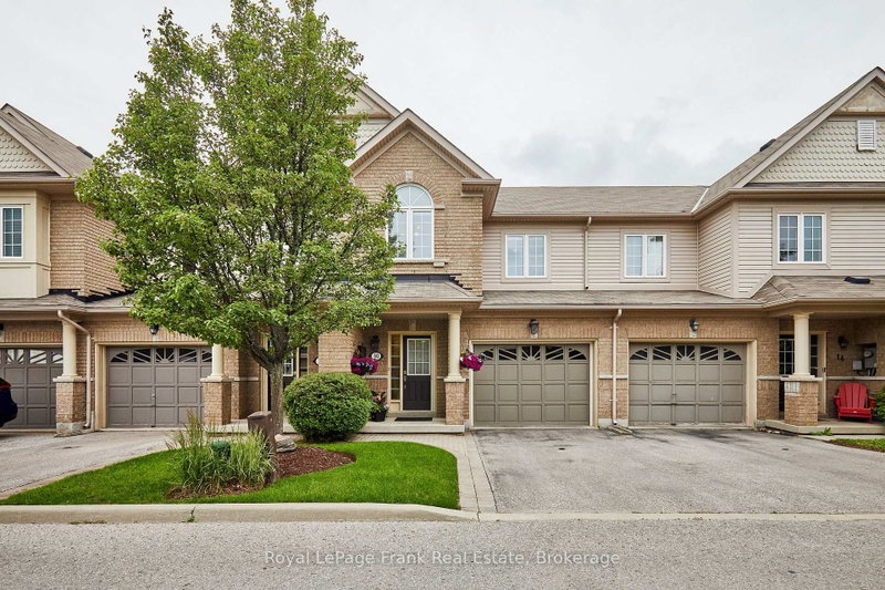 10 Lander Crescent
