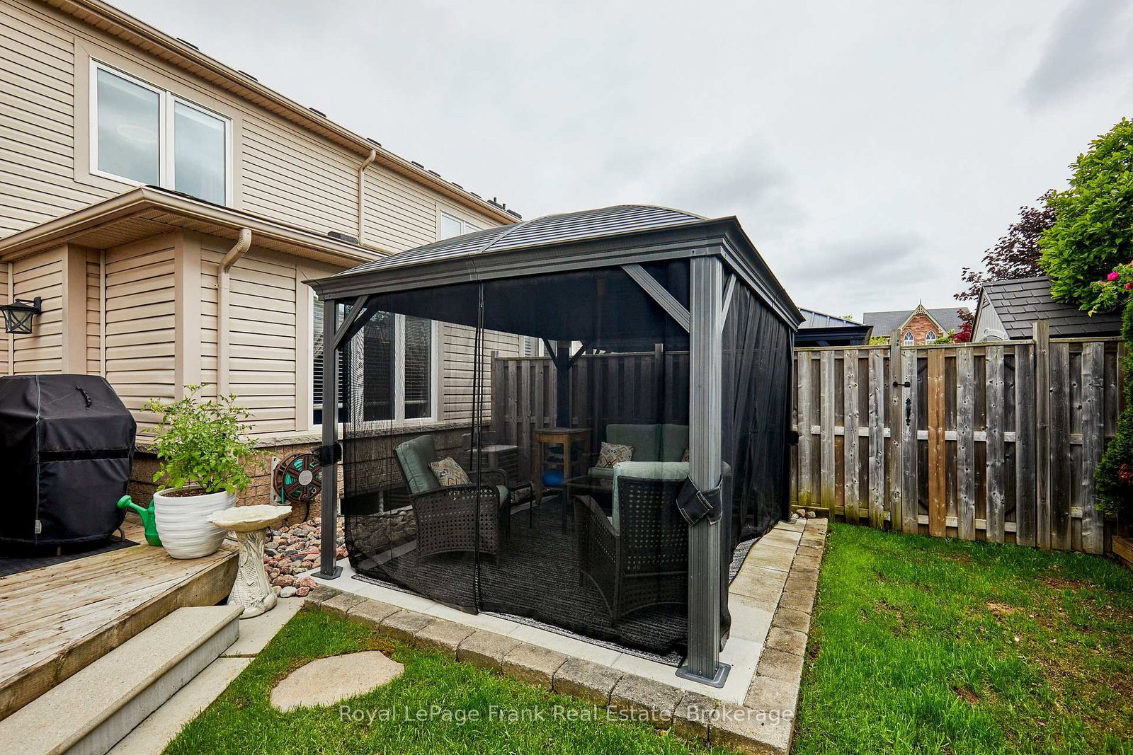 10 Lander Crescent • Clarington, ON photo 37