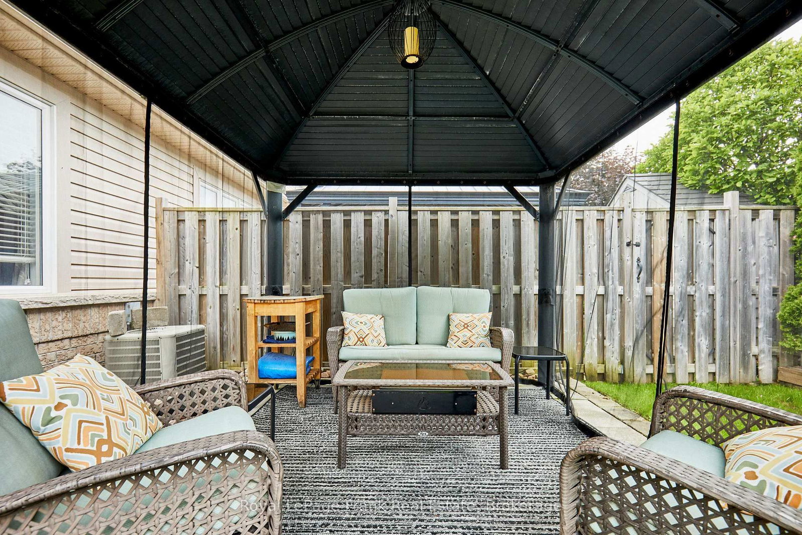 10 Lander Crescent • Clarington, ON photo 39
