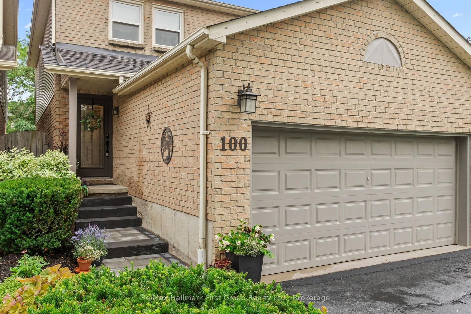 100 Rice Drive • Whitby, ON photo 2