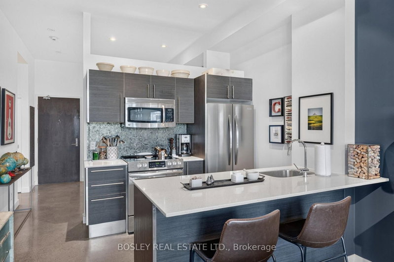 505 - 625 Queen Street E